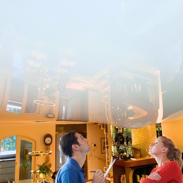 Was passiert mit einer Spanndecke bei Wasserschaden?